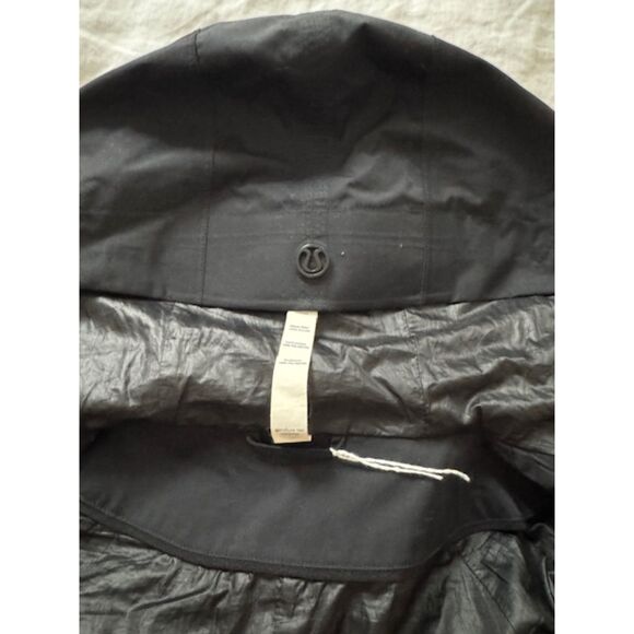 Lululemon Black hooded trench coat, size 6. - Picture 9 of 13